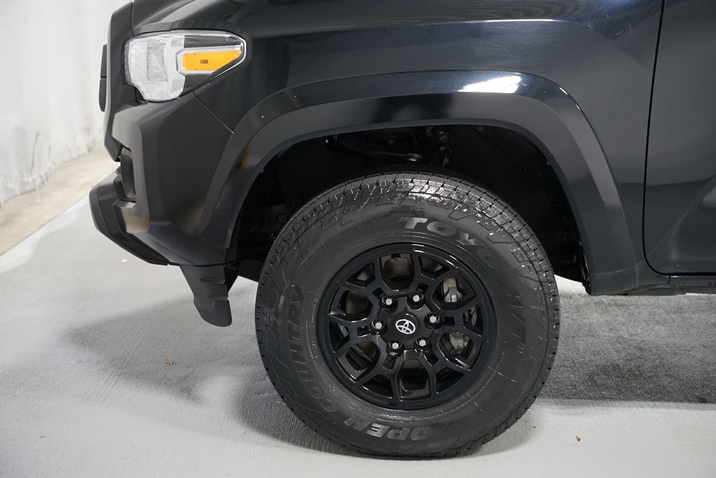 Thumbnail: 2022 Toyota Tacoma - 5