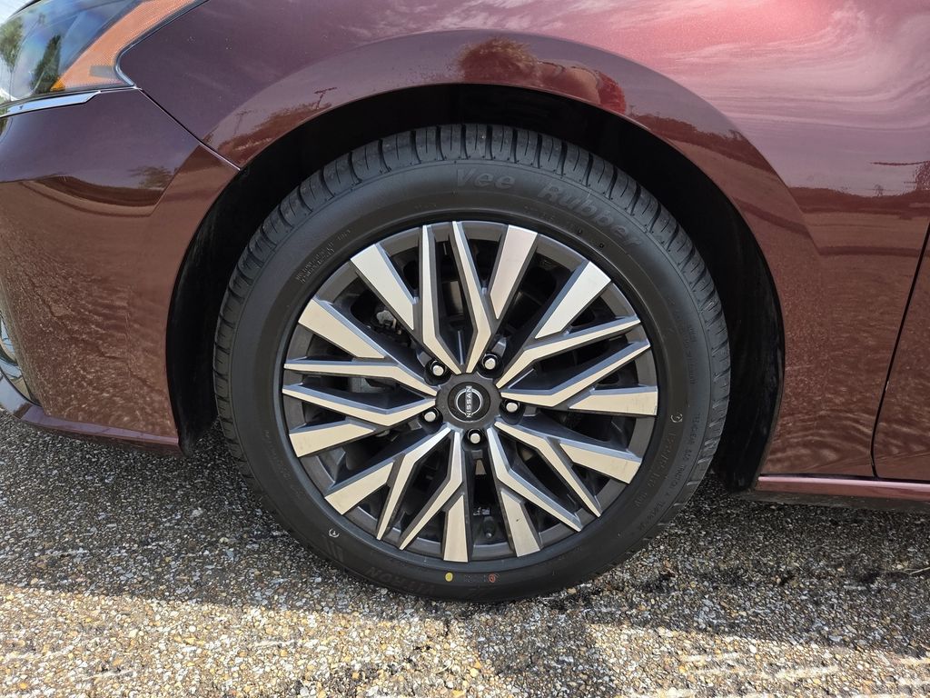 Used 2023 Nissan Altima Sedan