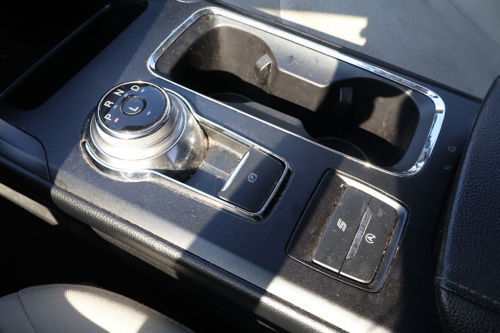 Thumbnail: 2020 Ford Fusion - 26