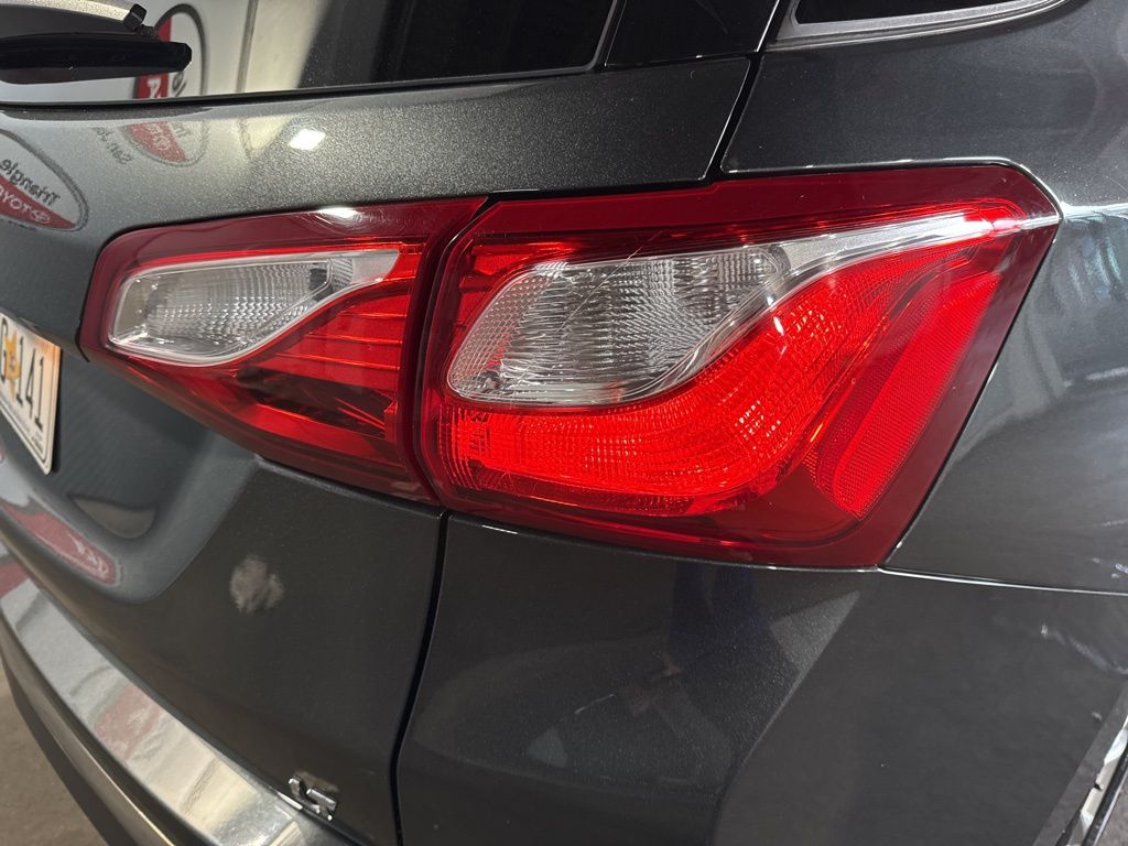 Thumbnail: 2020 Chevrolet Equinox - 18