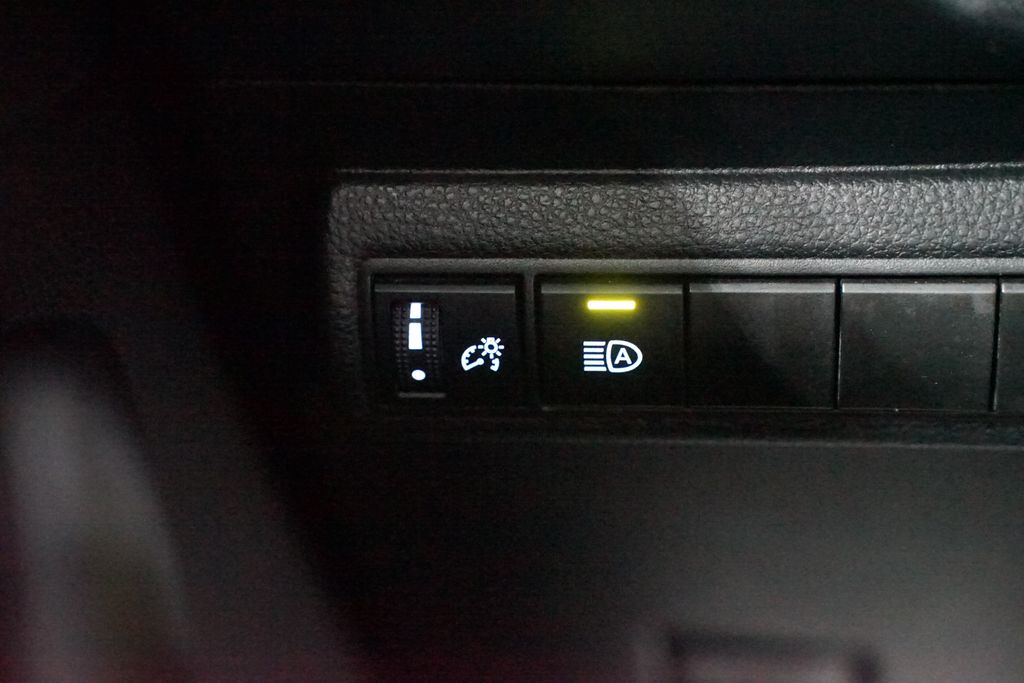 Thumbnail: 2023 Toyota Corolla - 22