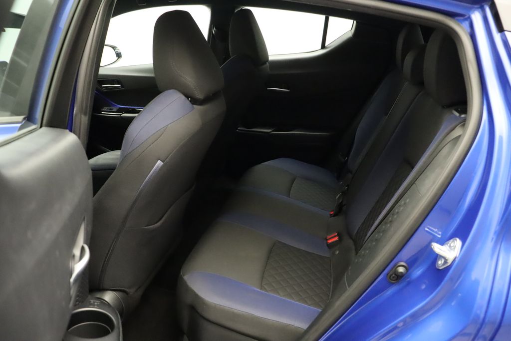 2021 Toyota C-HR LE 19