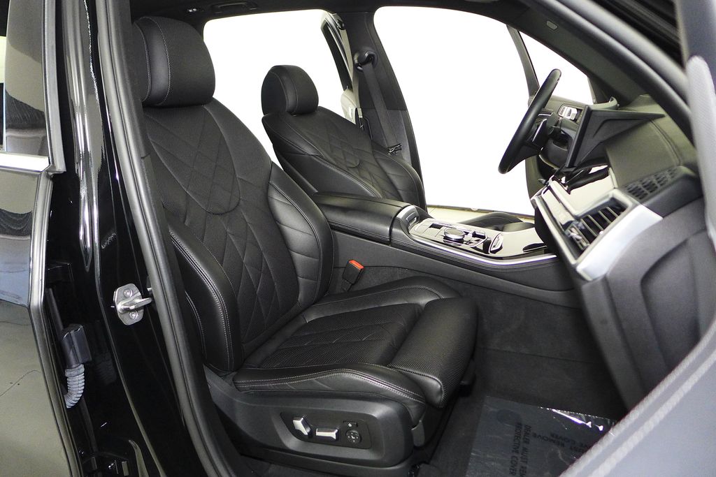 Thumbnail: 2024 BMW X5 - 19