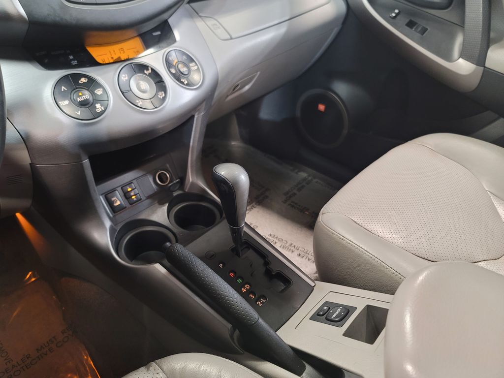 2008 Toyota RAV4 Limited photo
