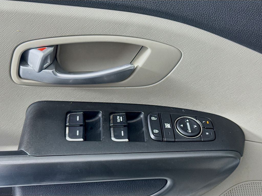 Used Car 2020 Kia Sedona  Lx For Sale Under $20,000 In Austin, Texas