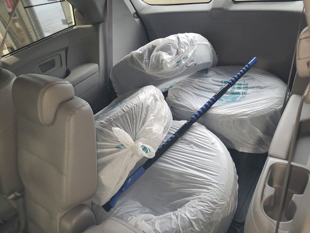 View vehicle photo 7
