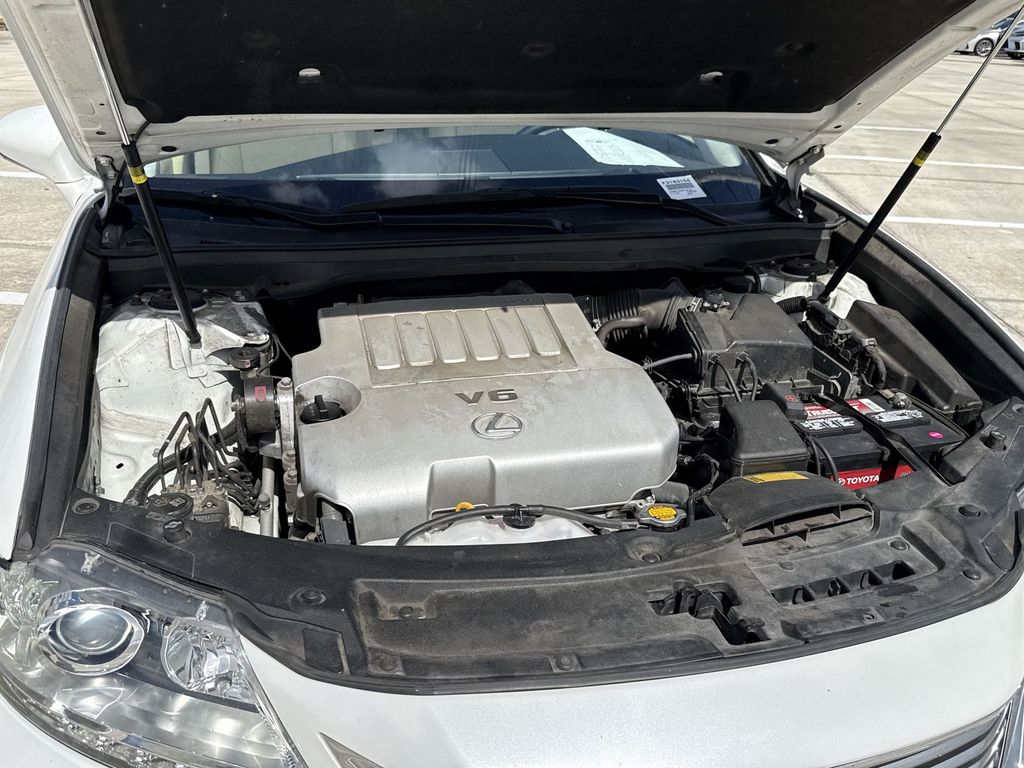 Thumbnail: 2015 Lexus ES - 14