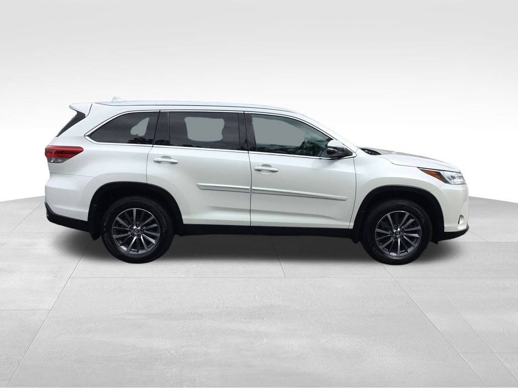 2019 Toyota Highlander XLE 6