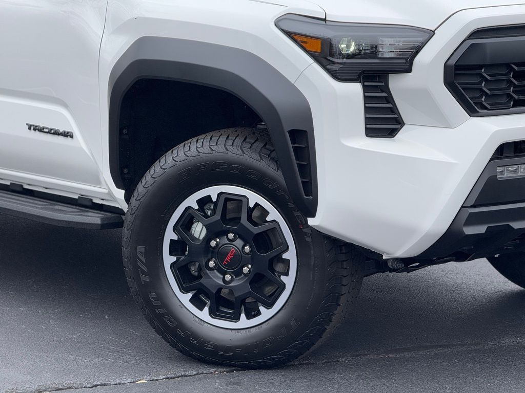 2024 Toyota Tacoma TRD Sport photo 3