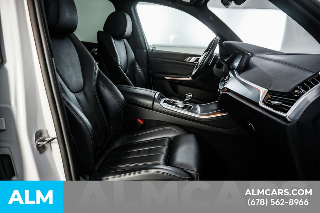 Used 2022 White BMW xDrive40i image 19