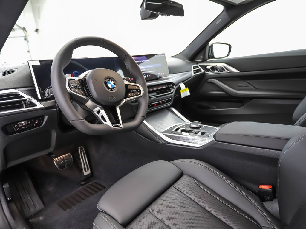 Thumbnail: 2025 BMW 4 Series - 10