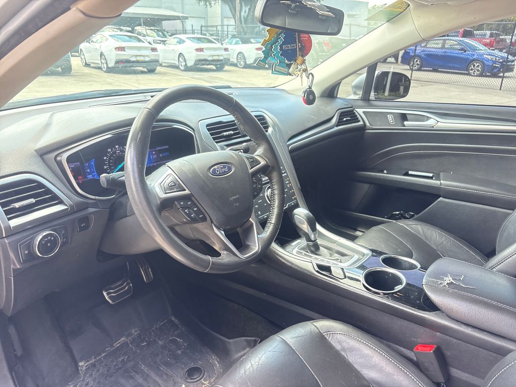 Used 2013 Silver Ford Titanium image 6