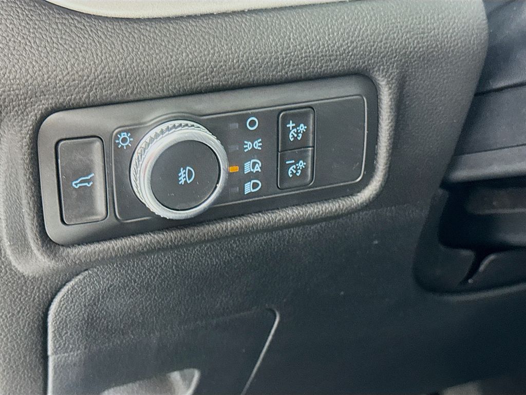 Used Car 2022 Ford Explorer  Xlt For Sale Under $30,000 In Austin, Texas