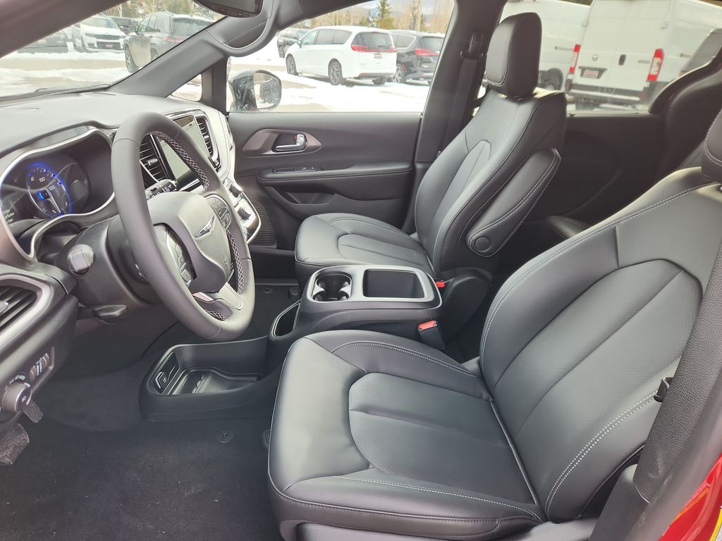 2026 Chrysler Pacifica Select - Photo 9