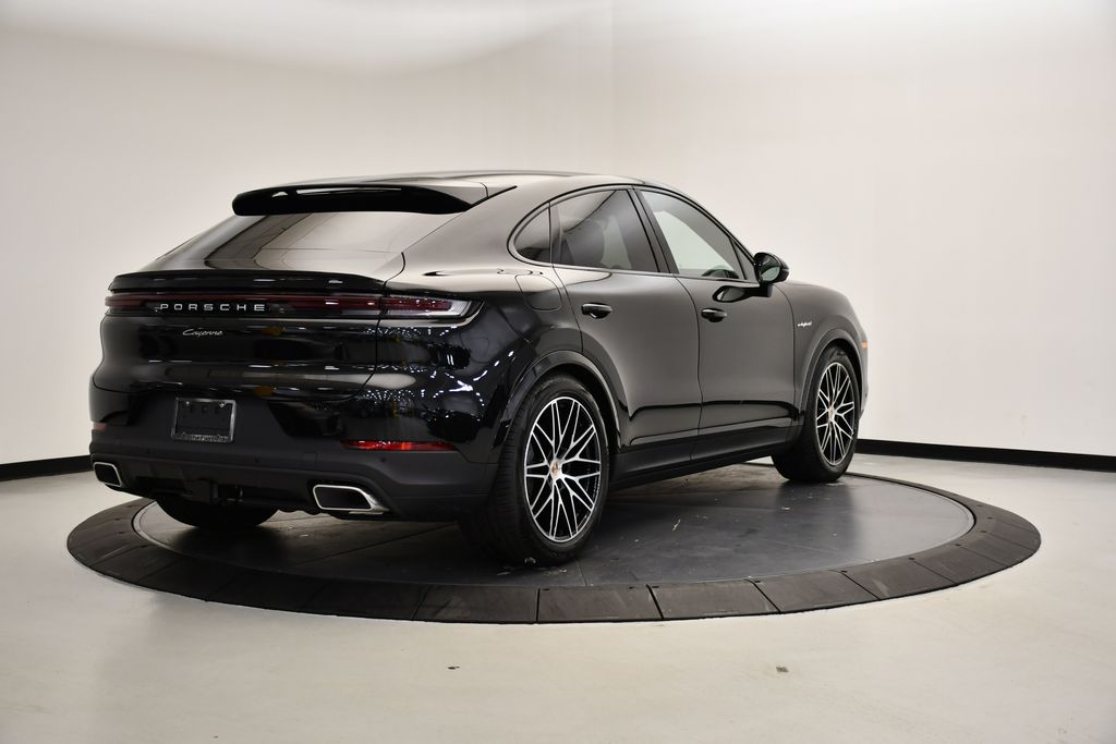 Thumbnail: 2025 Porsche  - 7