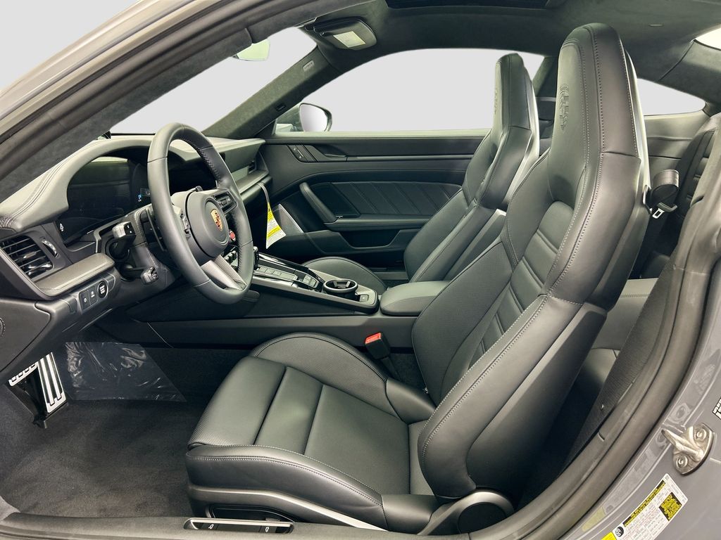 Thumbnail: 2026 Porsche 911 - 5