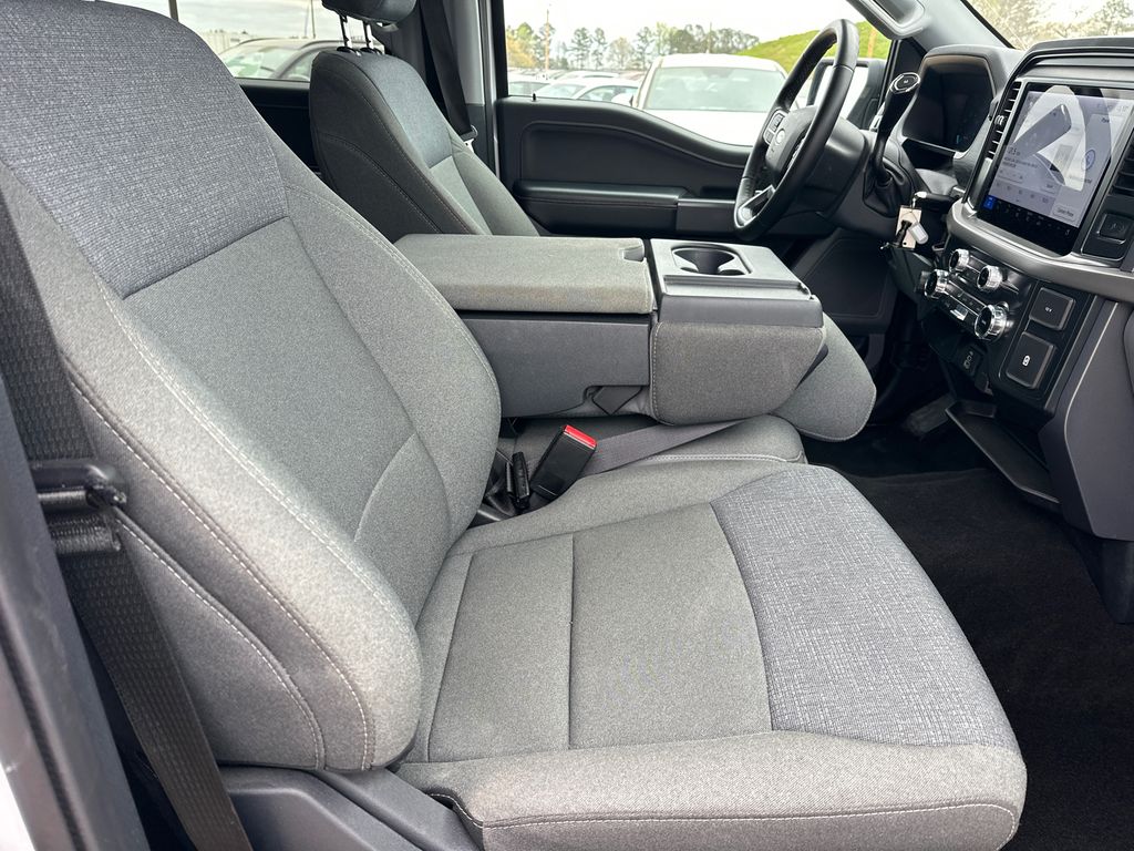 Used 2025 White Ford XLT image 13