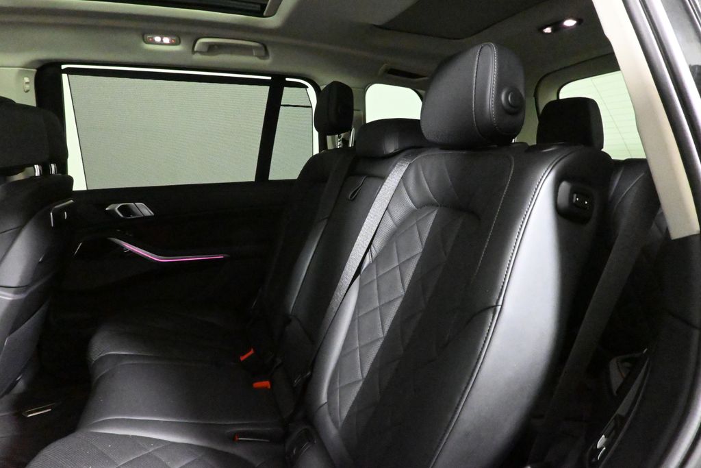 Thumbnail: 2023 BMW X7 - 5
