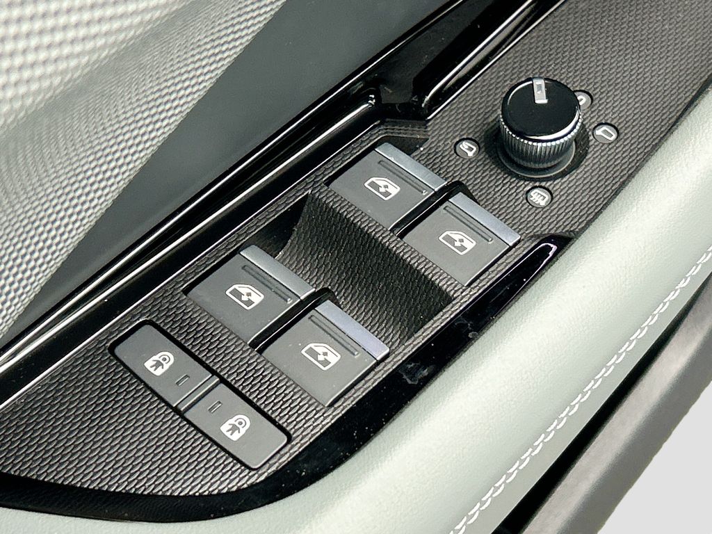 Thumbnail: 2026 Audi Q3 - 23