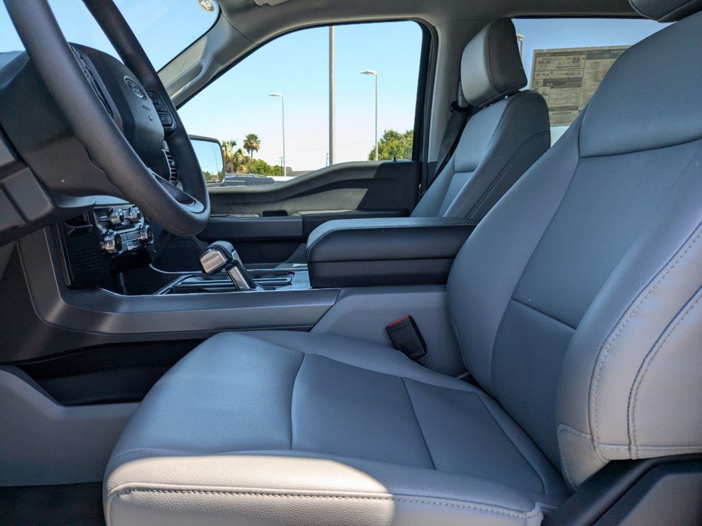 2024 Ford F-150 Lightning Pro