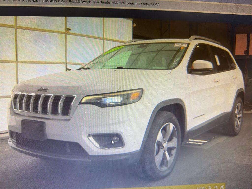 Bright White Clearcoat 2019 Jeep Cherokee Limited 4WD SUV / Crossover Four-Wheel Drive 9-Speed Automatic