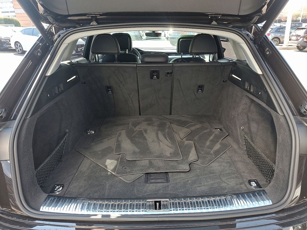 Thumbnail: 2024 Audi Q8 e-tron - 29