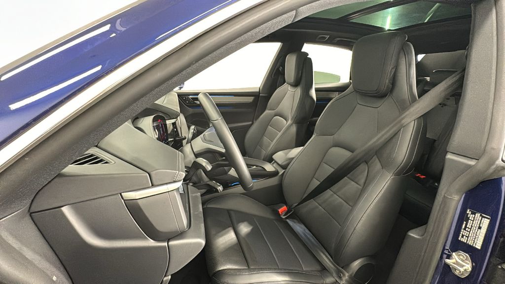 2024 Porsche Macan T 5