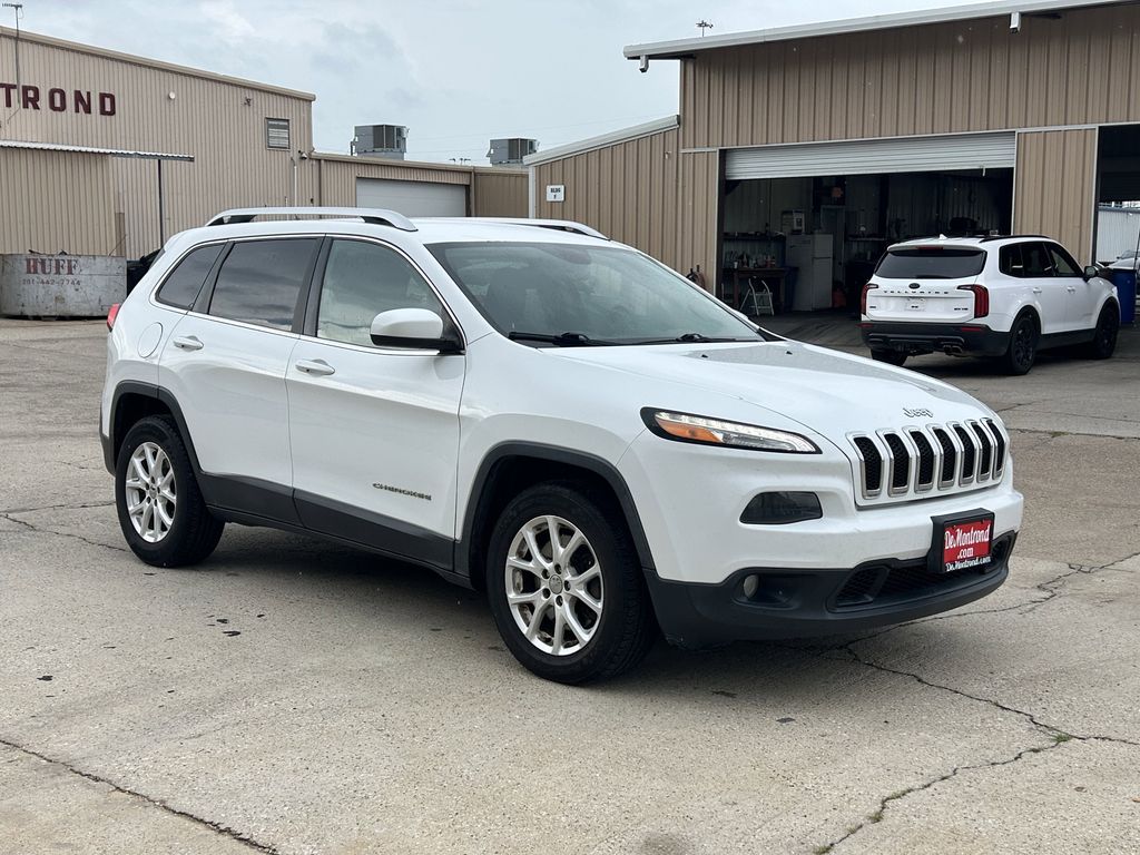 2015 Jeep Cherokee Latitude White at Shottenkirk Kia Fort Bend
