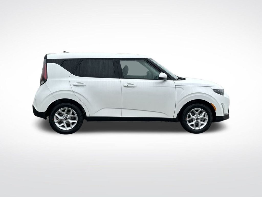 2025 Kia Soul S photo