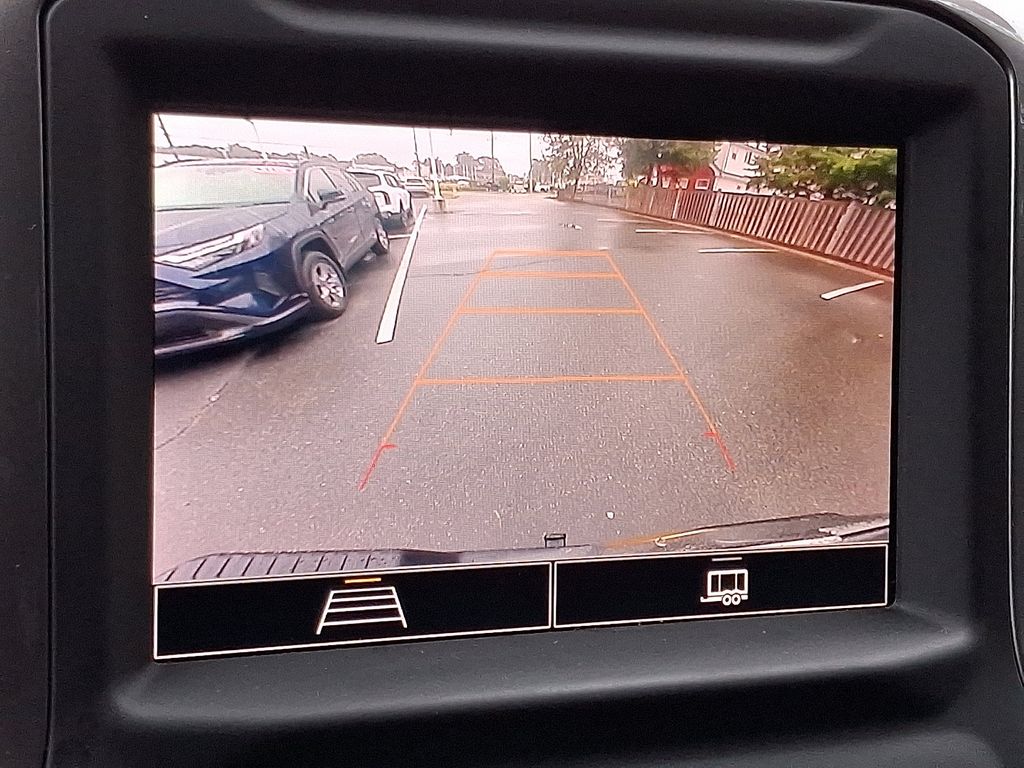 Thumbnail: 2022 Chevrolet Silverado 1500 - 17