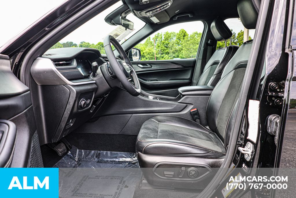 Used 2025 Black Jeep Altitude / MT Certified image 18