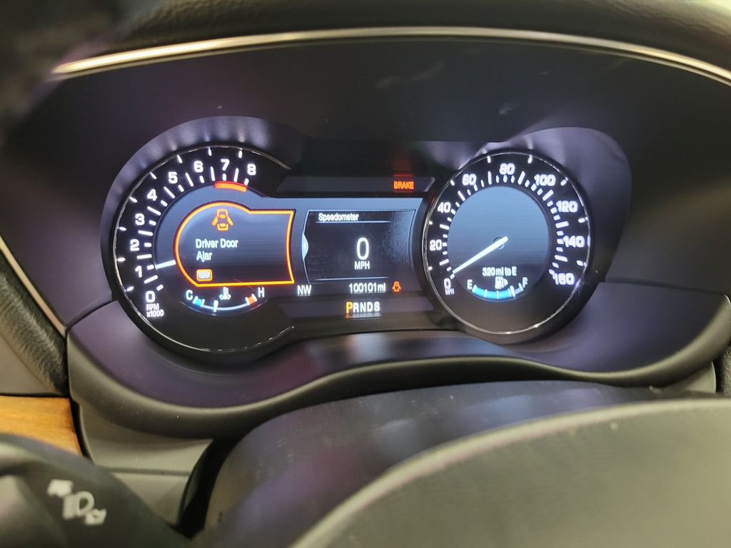 Thumbnail: 2019 Lincoln MKC - 32