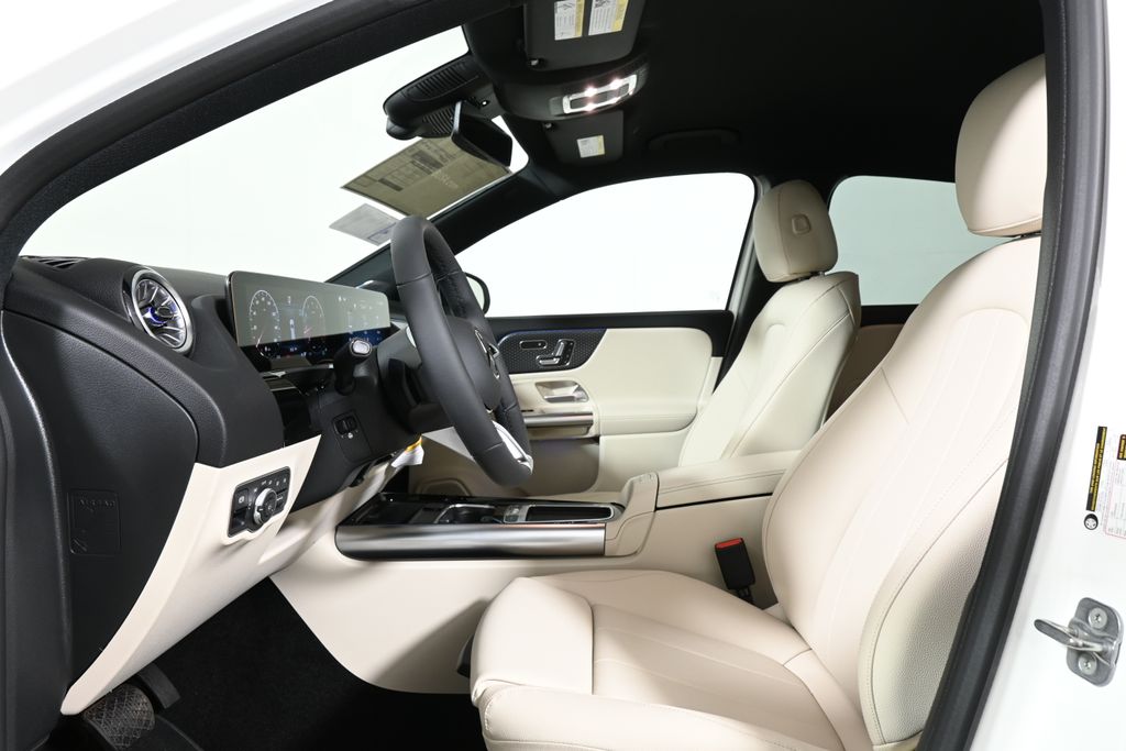 2025 Mercedes-Benz GLA 250 4MATIC 3