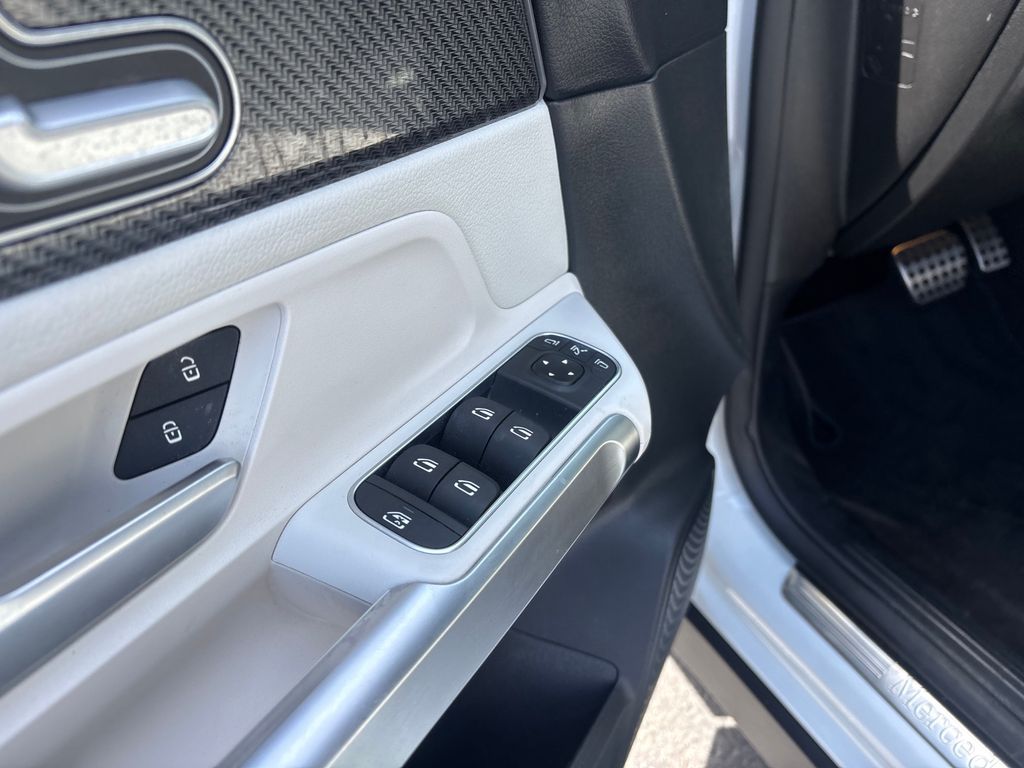 Used Car 2021 Mercedes-benz Glb  Glb 250 For Sale Under $25,000 In Austin, Texas