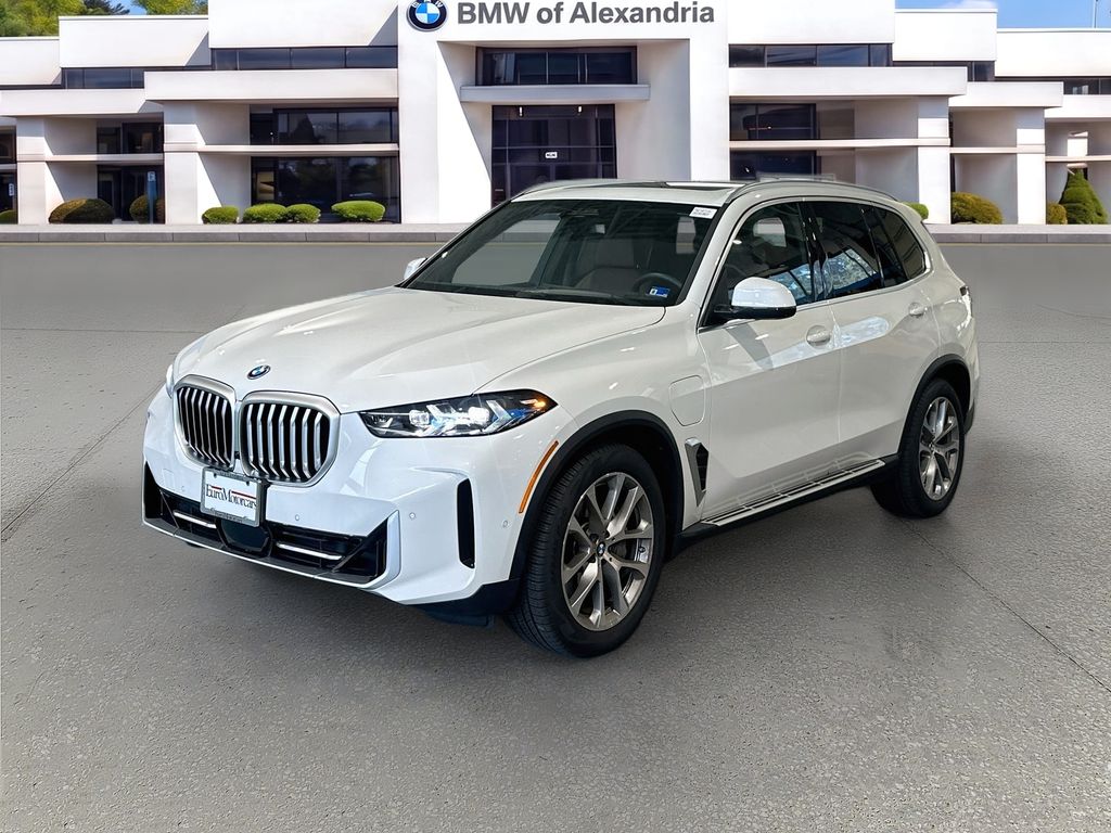 Mineral White Metallic 2026 BMW X5 SUV / Crossover All-Wheel Drive 8-Speed Automatic