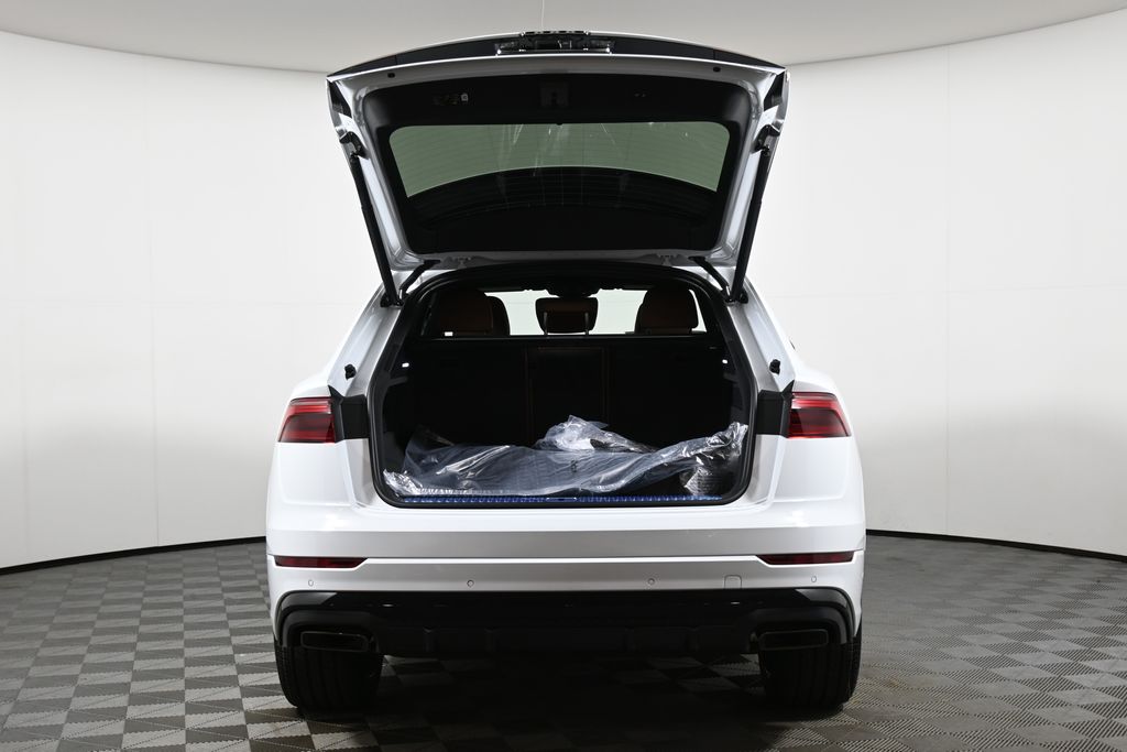 Thumbnail: 2026 Audi Q8 - 29