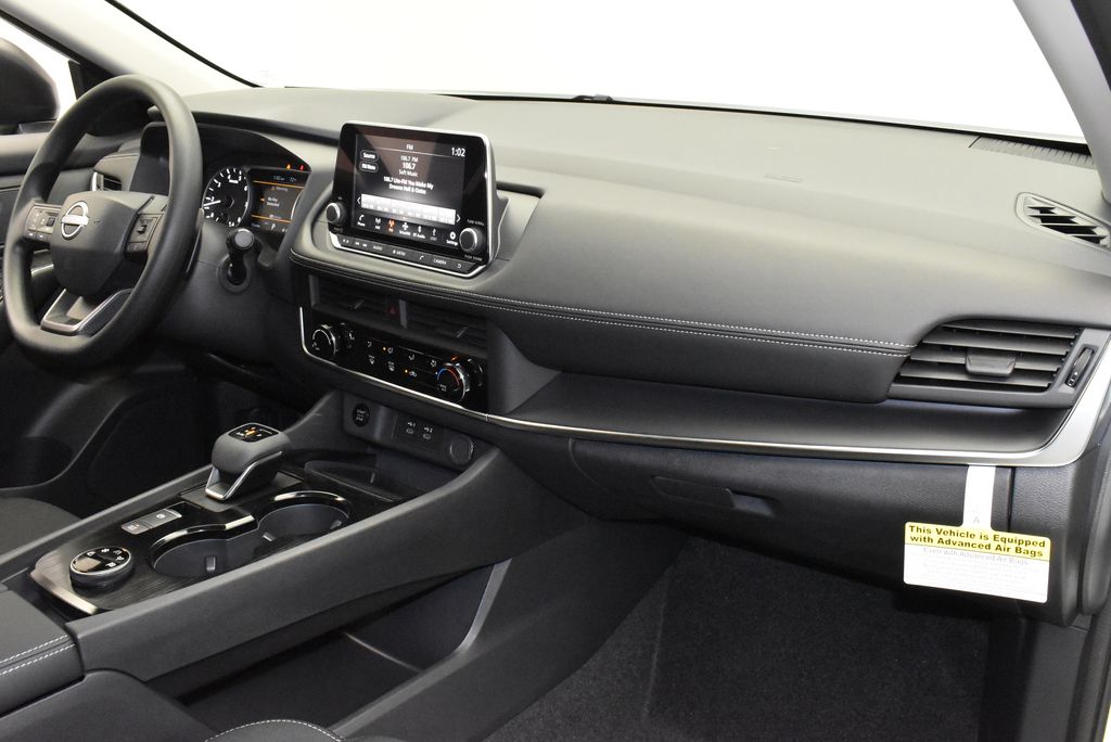 2025 Nissan Rogue S 24