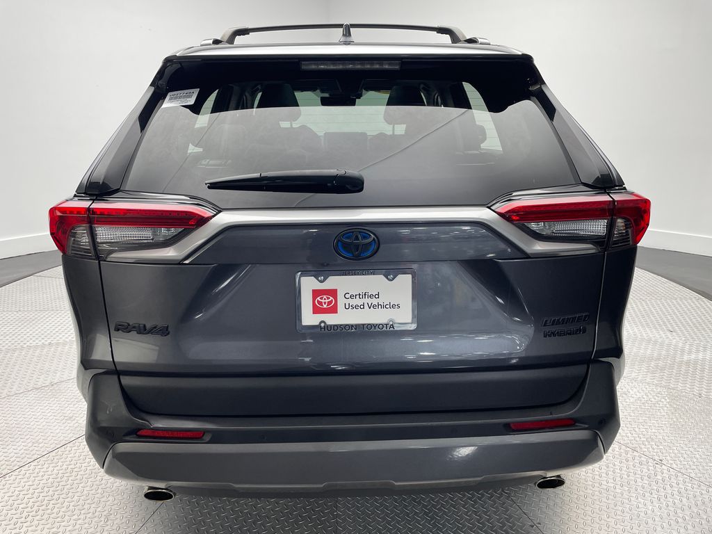 Thumbnail: 2021 Toyota RAV4 - 6