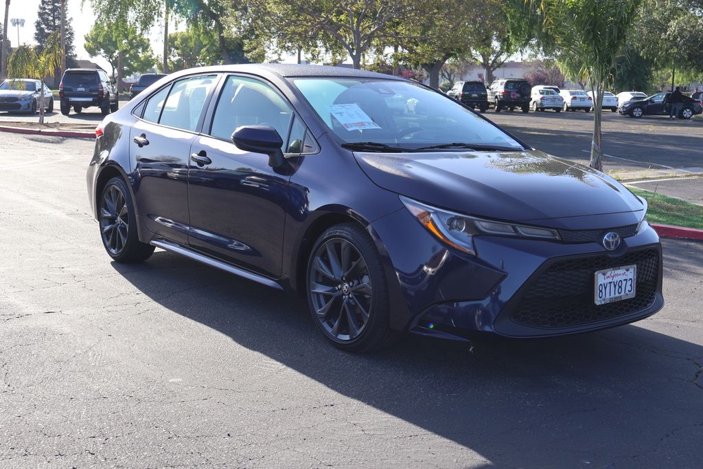 2022 Toyota Corolla LE 3