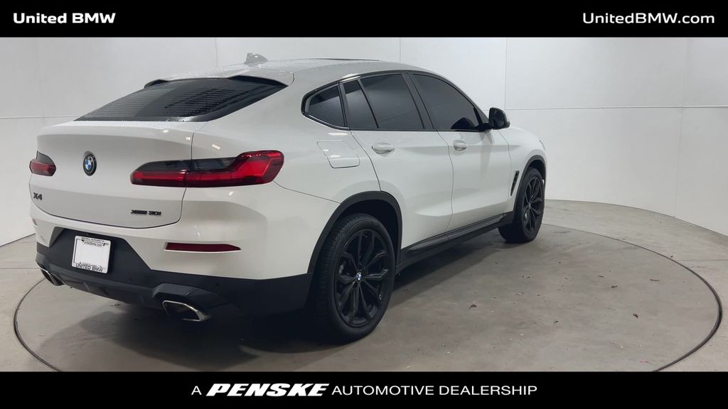 2023 BMW X4 xDrive30i 8