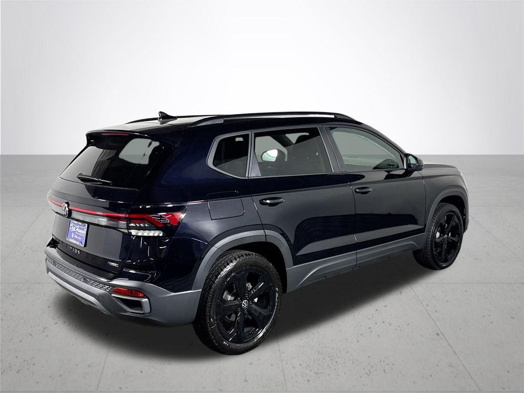 2025 Volkswagen Taos 1.5T SE Black