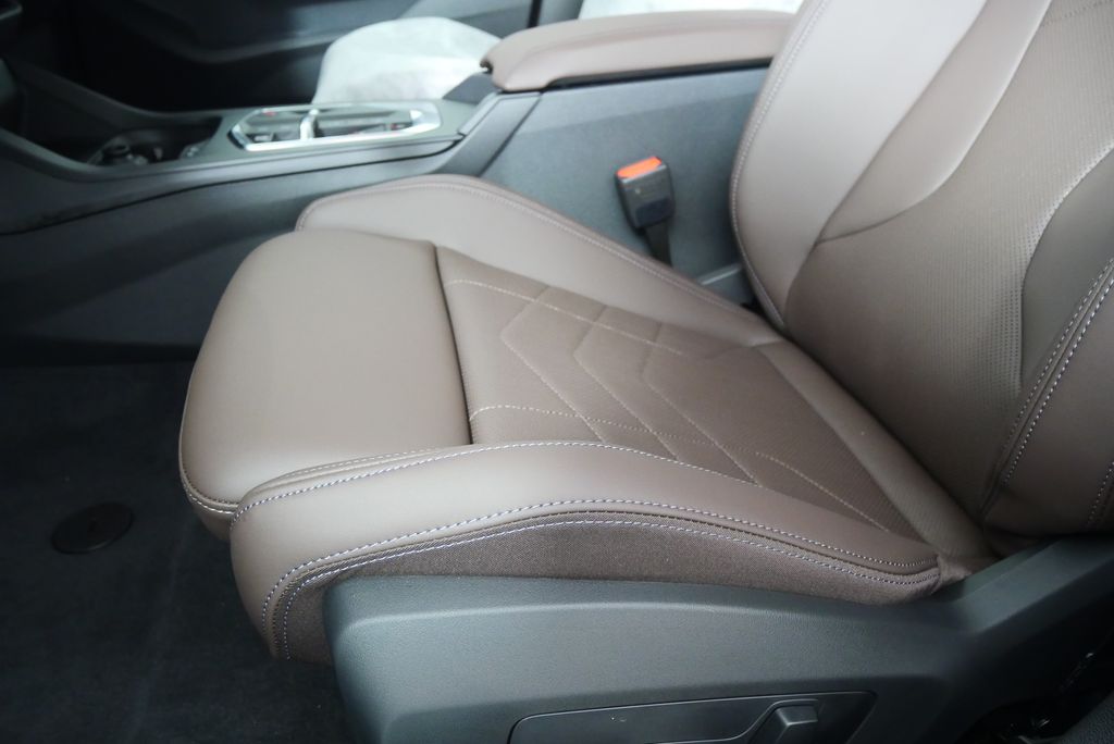 2025 BMW 2 Series M235i xDrive 9
