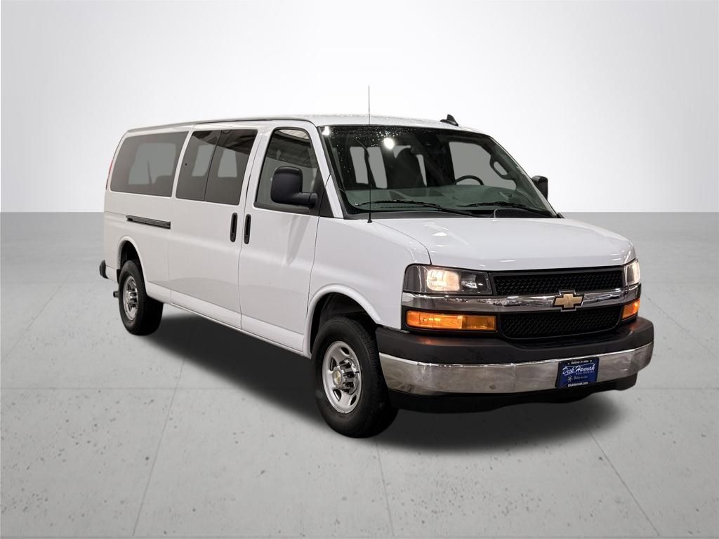 2024 Chevrolet Express 3500 LT