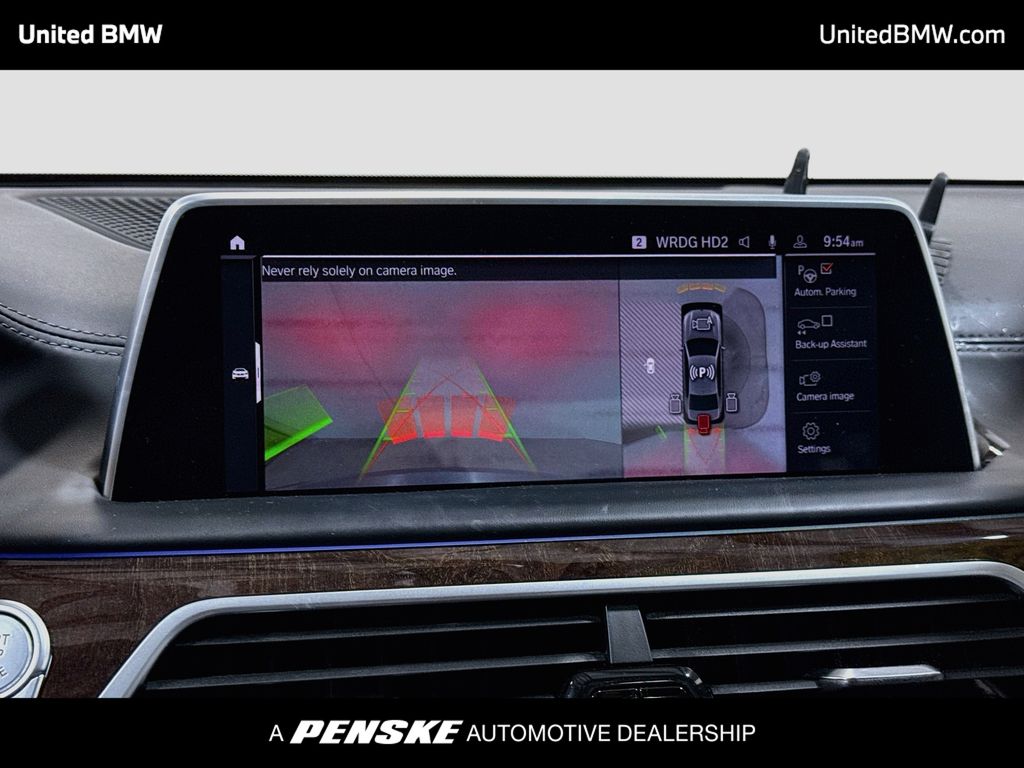 Thumbnail: 2021 BMW 7 Series - 16