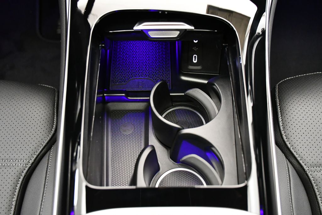 Thumbnail: 2026 Mercedes-Benz GLC - 30