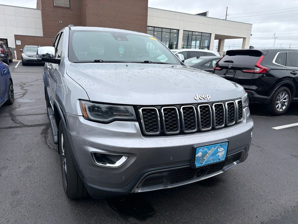 Thumbnail: 2017 Jeep Grand Cherokee - 5