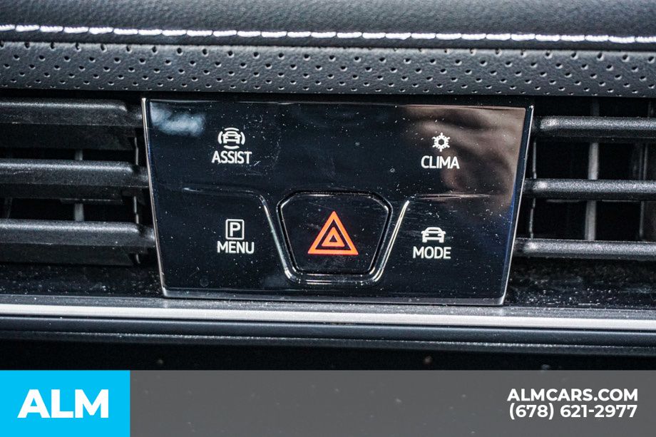 Used 2025 Black Volkswagen 2.0T SE w/Technology image 42