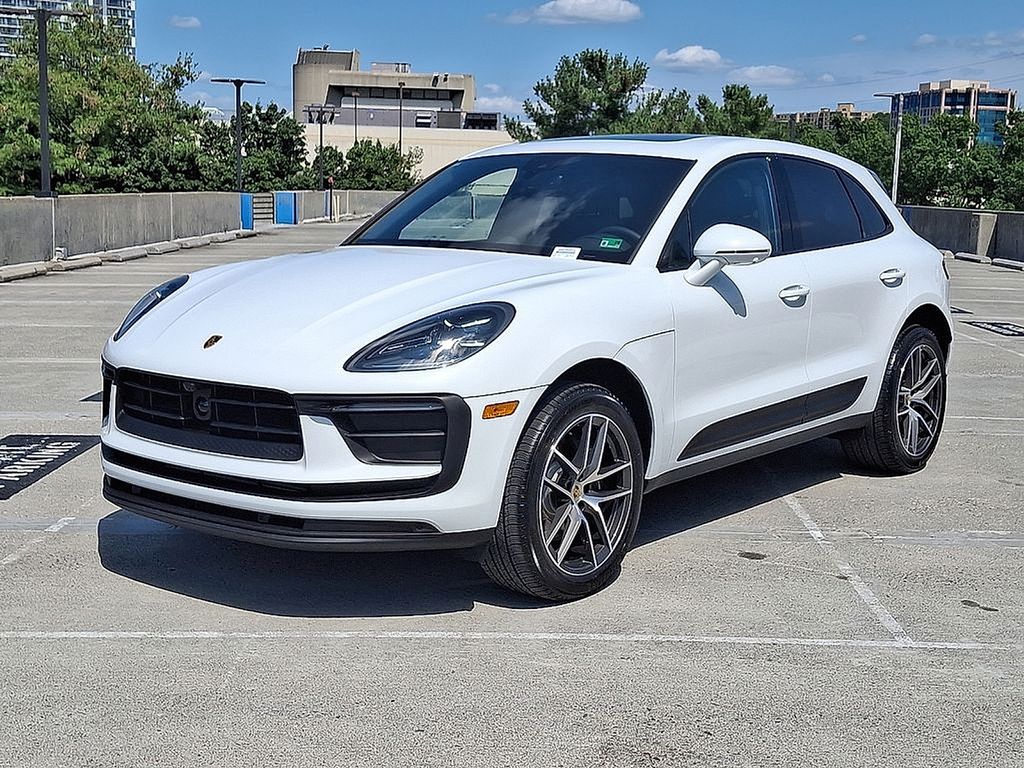 Thumbnail: 2026 Porsche Macan - 1