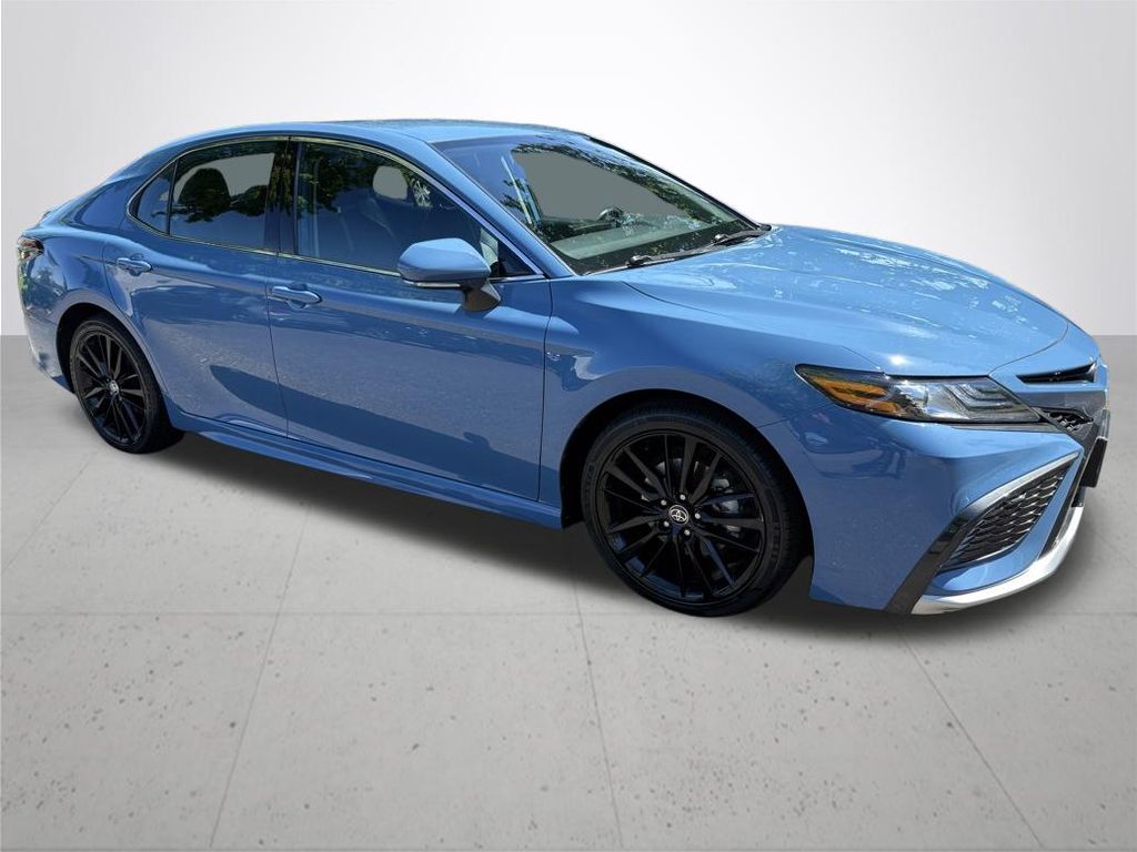 2023 Toyota Camry Hybrid XSE