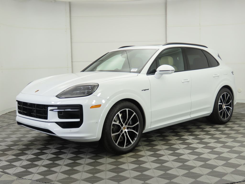 Thumbnail: 2025 Porsche Cayenne - 1
